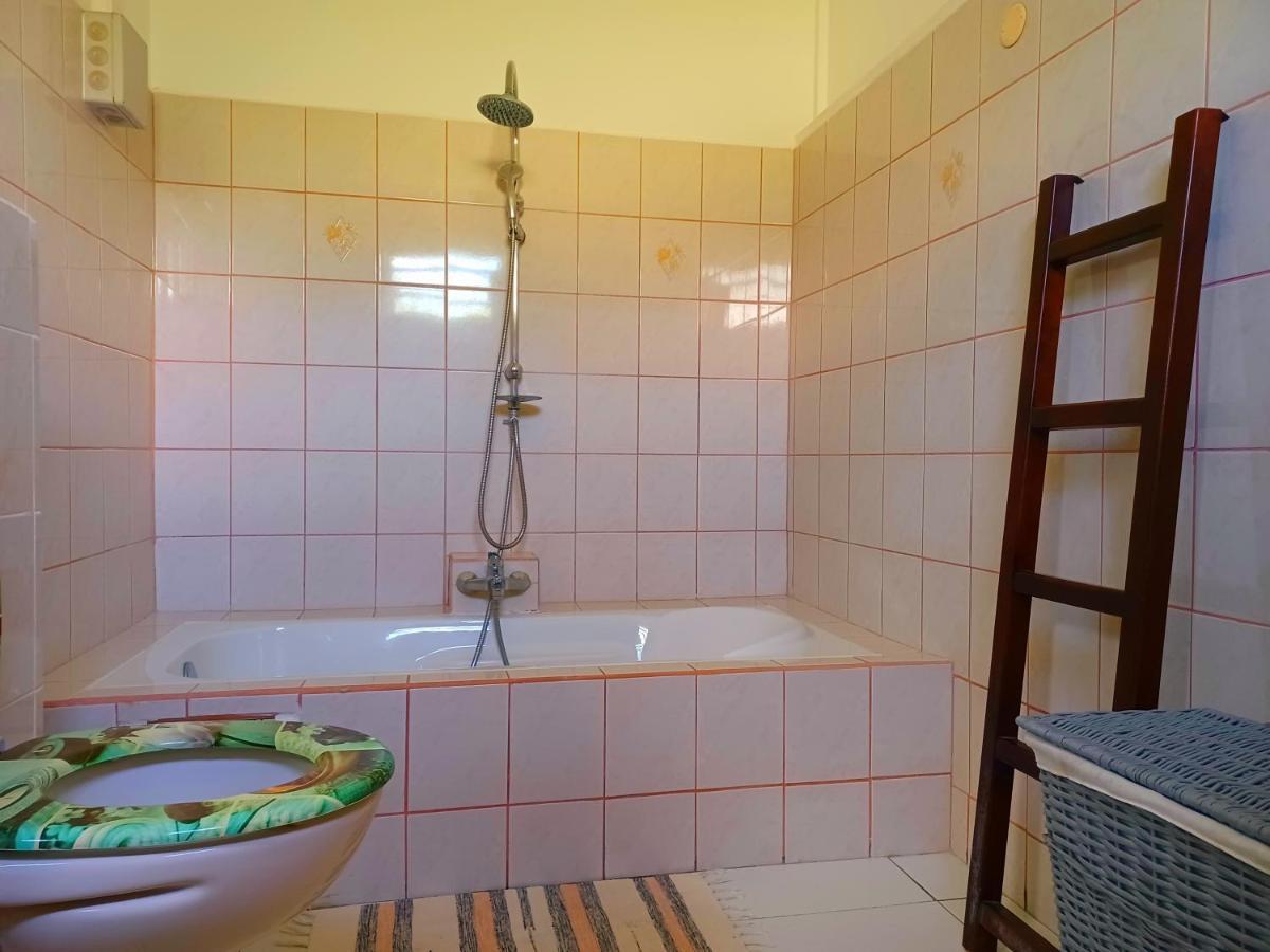 Villa Vanilla Deshaies Luaran gambar